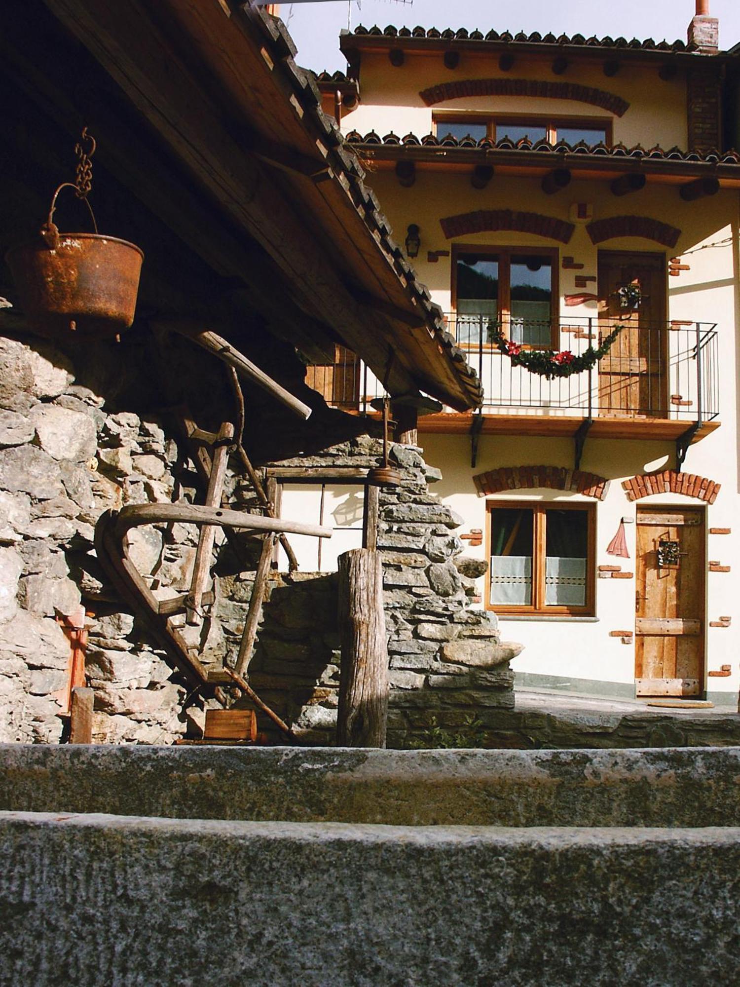 Le Village Montjovet Kültér fotó